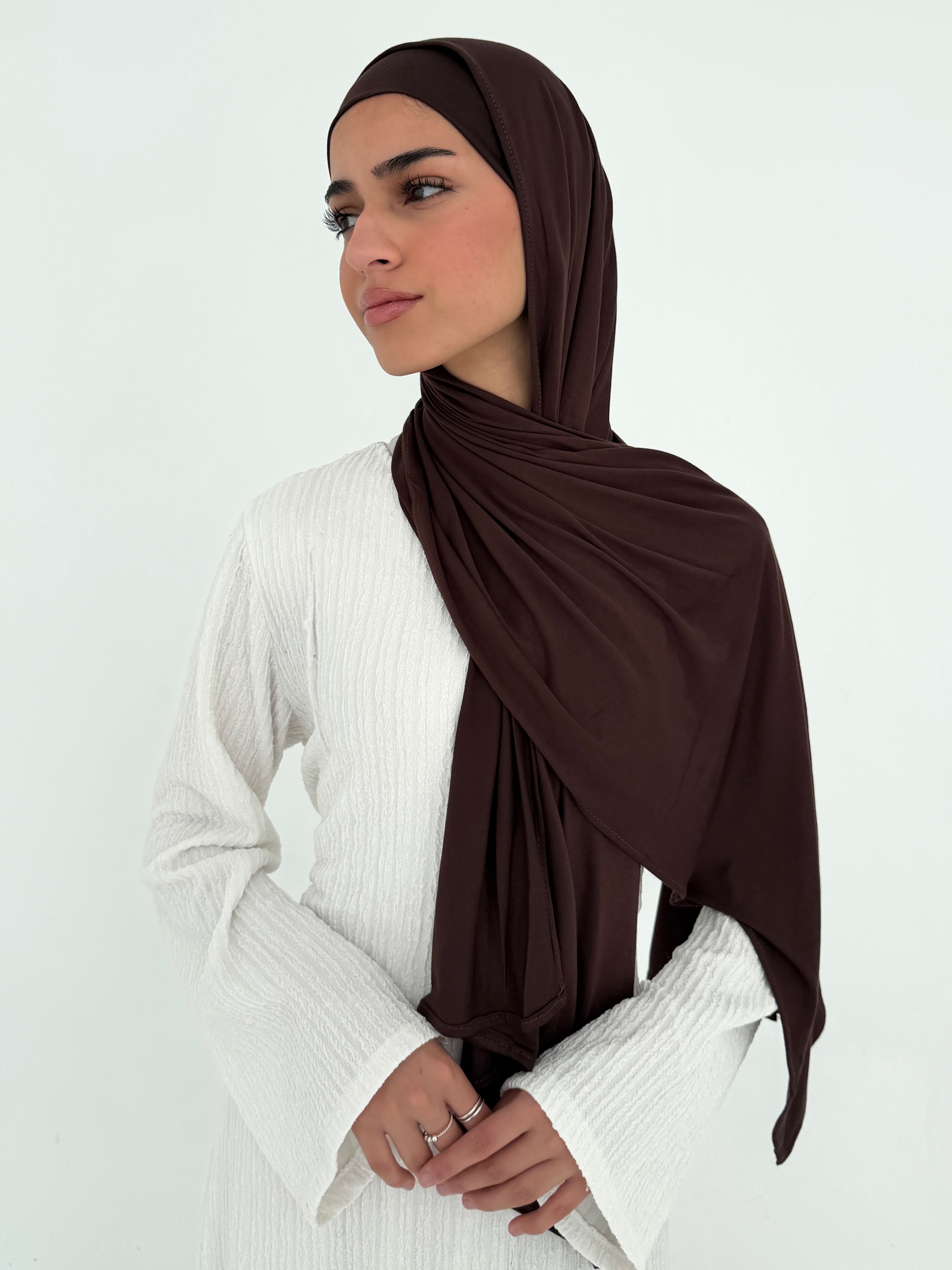 Brown jersey with bandana