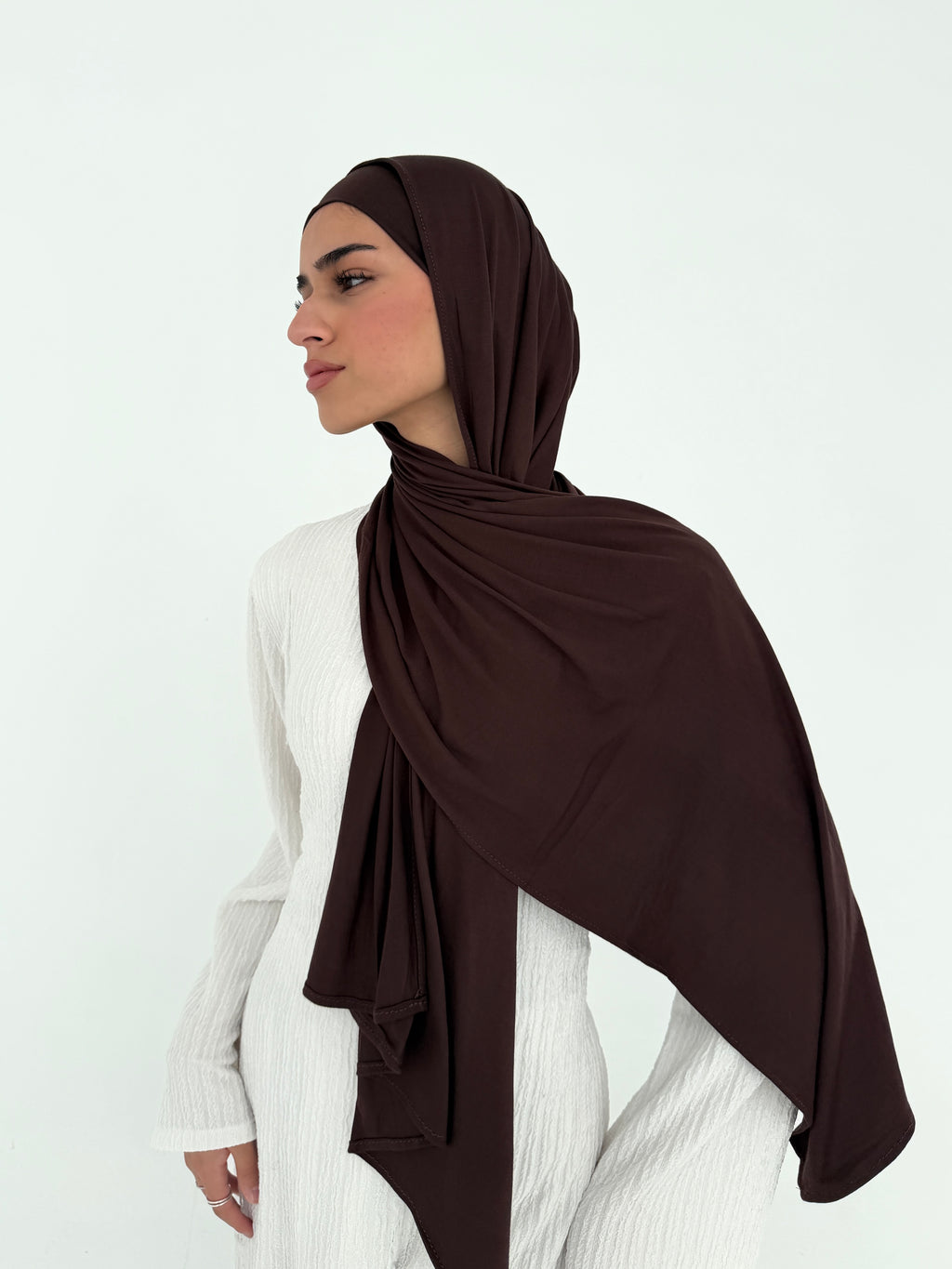 Brown jersey with bandana