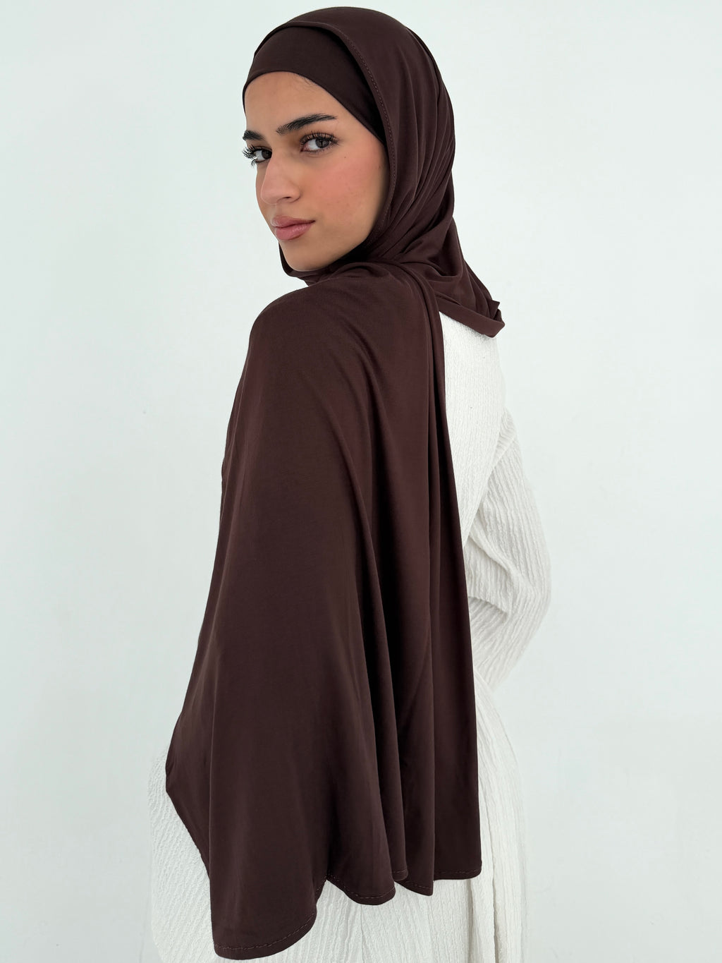 Brown jersey with bandana