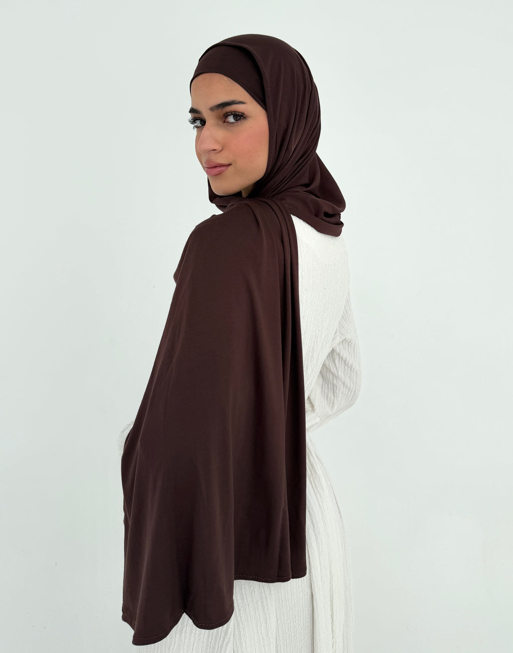 Brown jersey with bandana