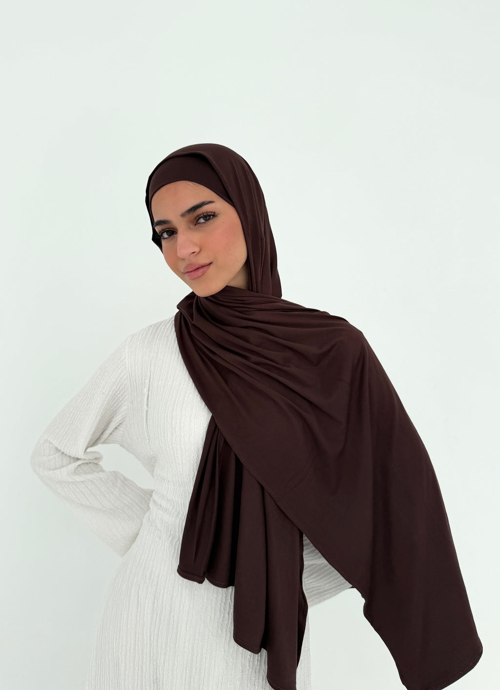 Brown jersey with bandana