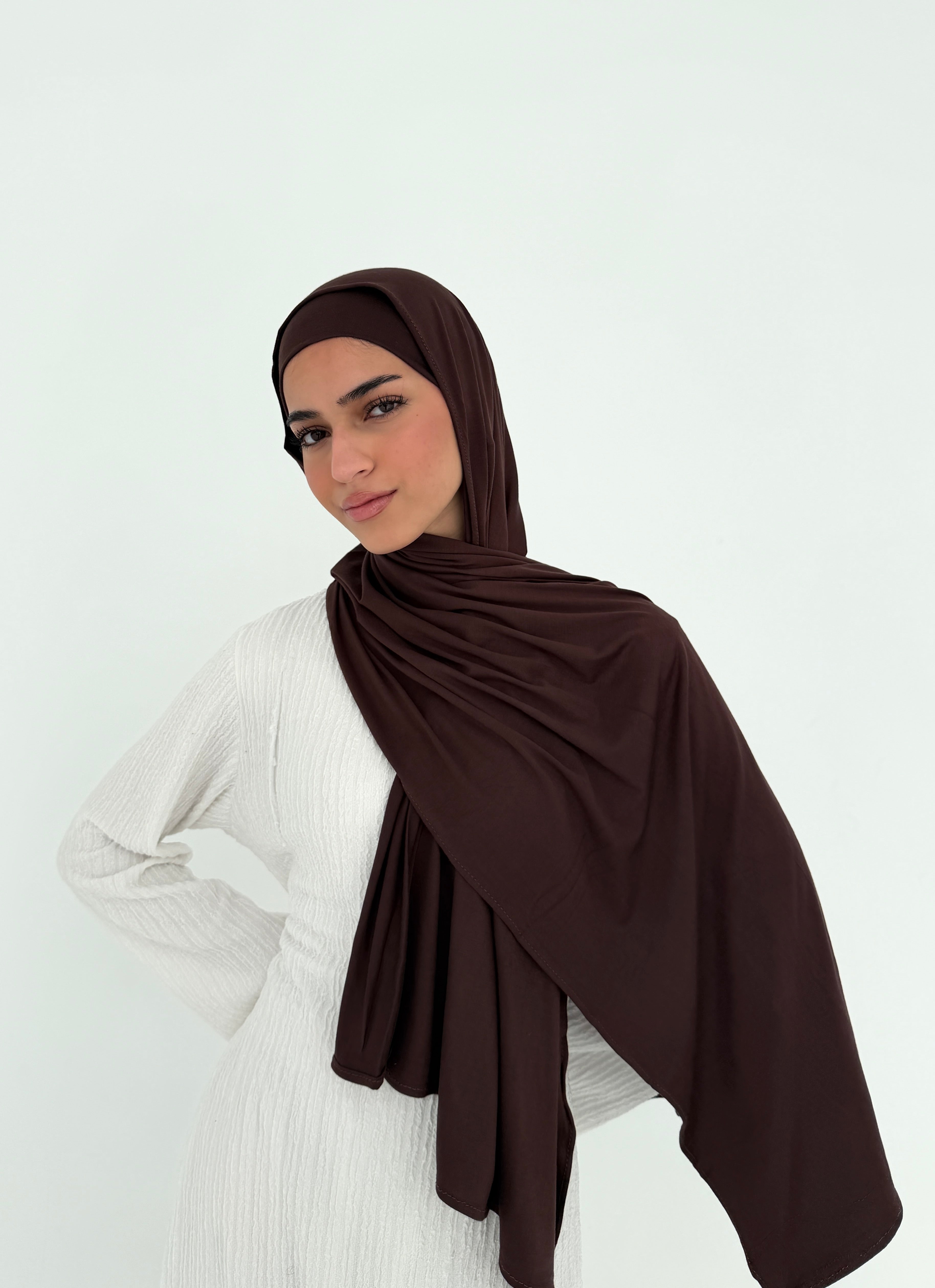 Brown jersey with bandana
