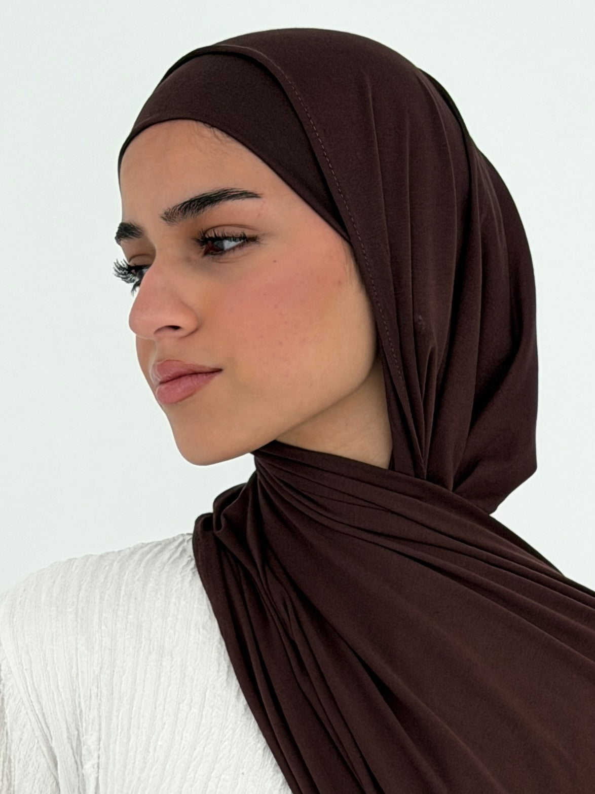 Brown jersey with bandana