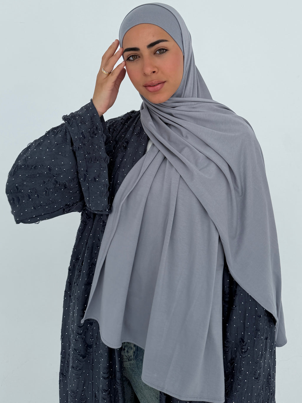 Grey jersey with bandana