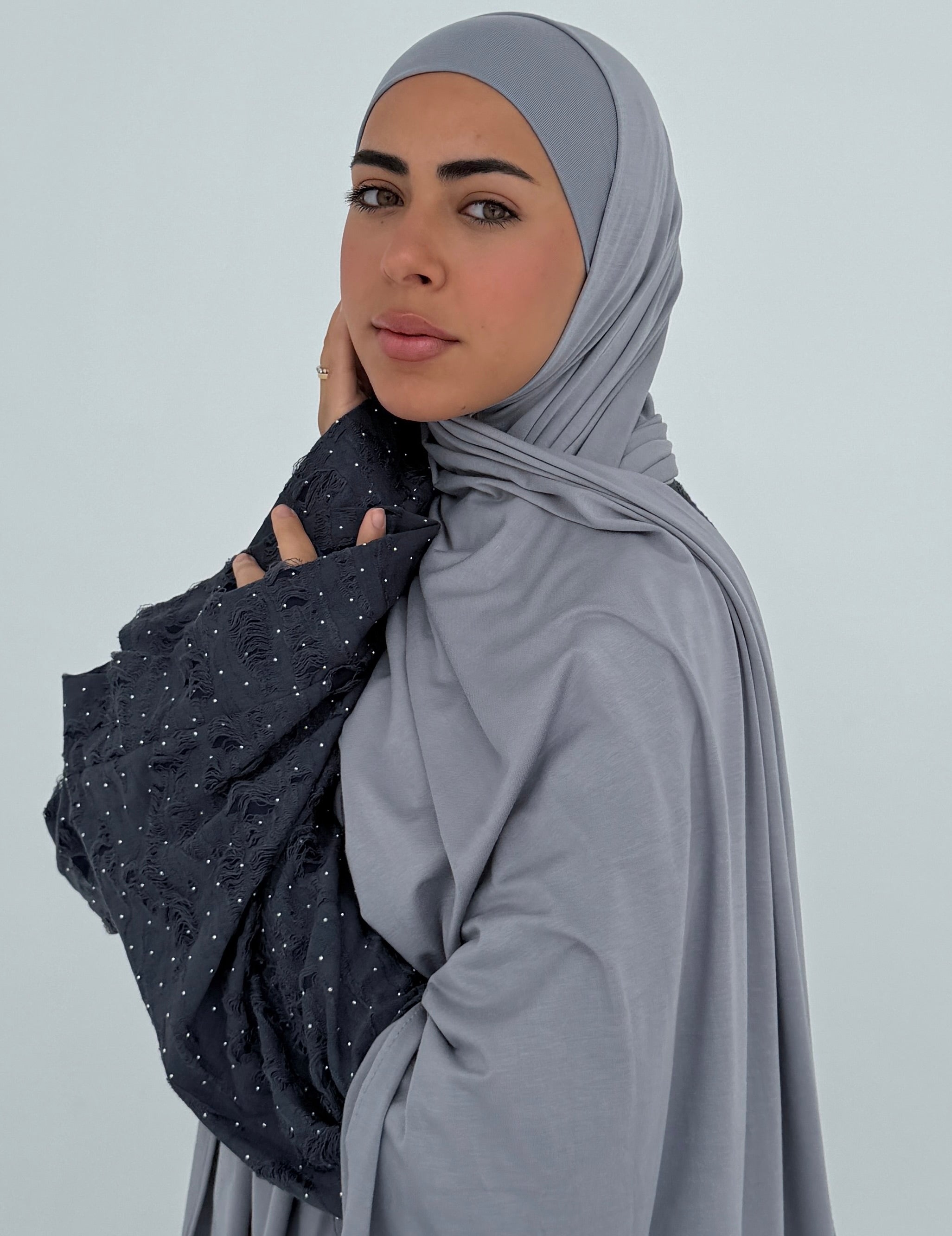 Grey jersey with bandana