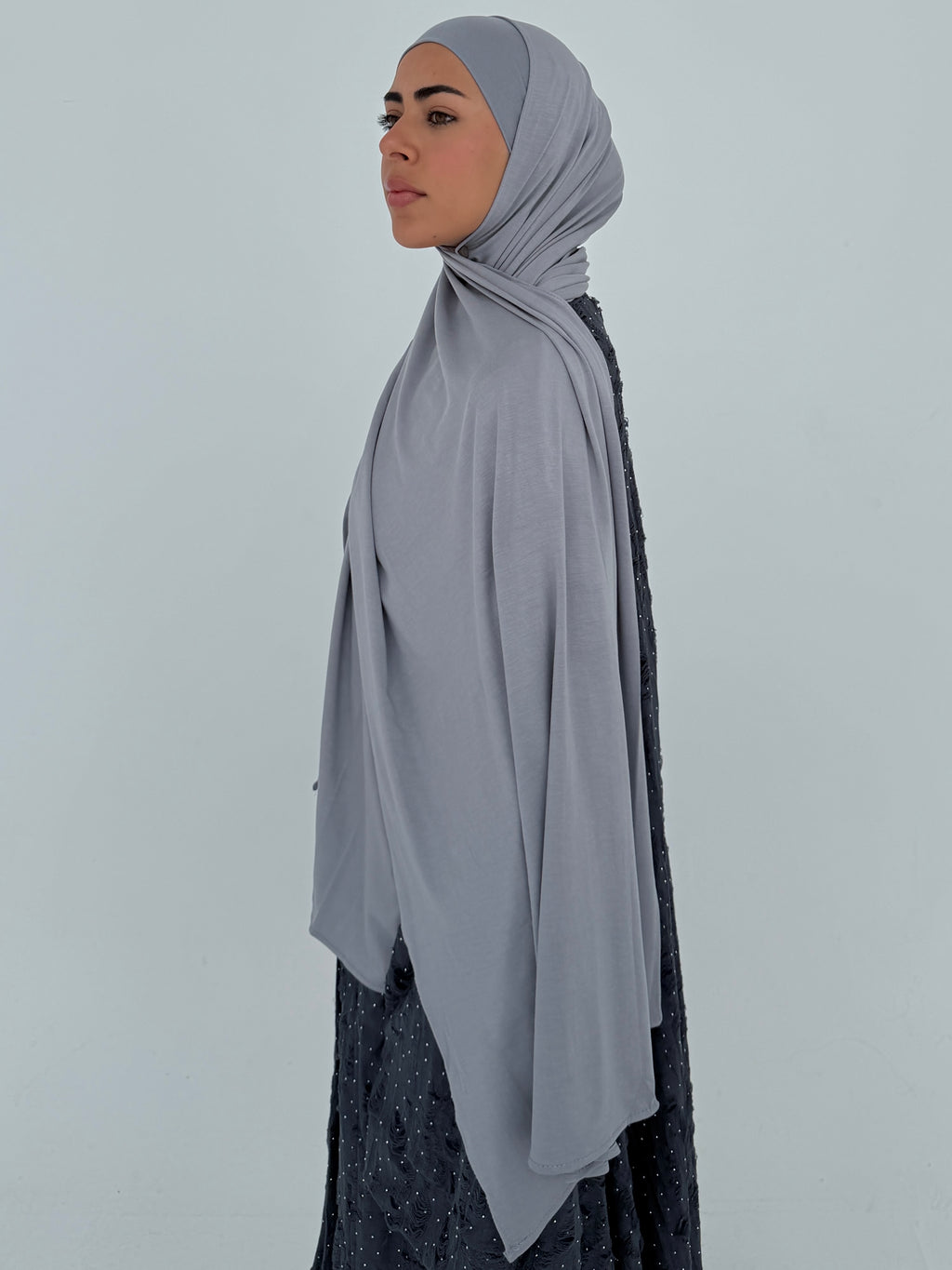 Grey jersey with bandana