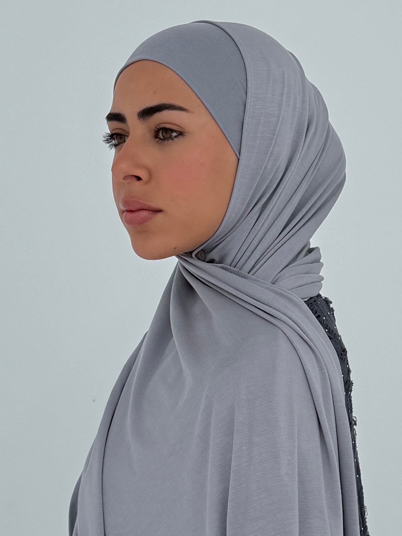 Grey jersey with bandana