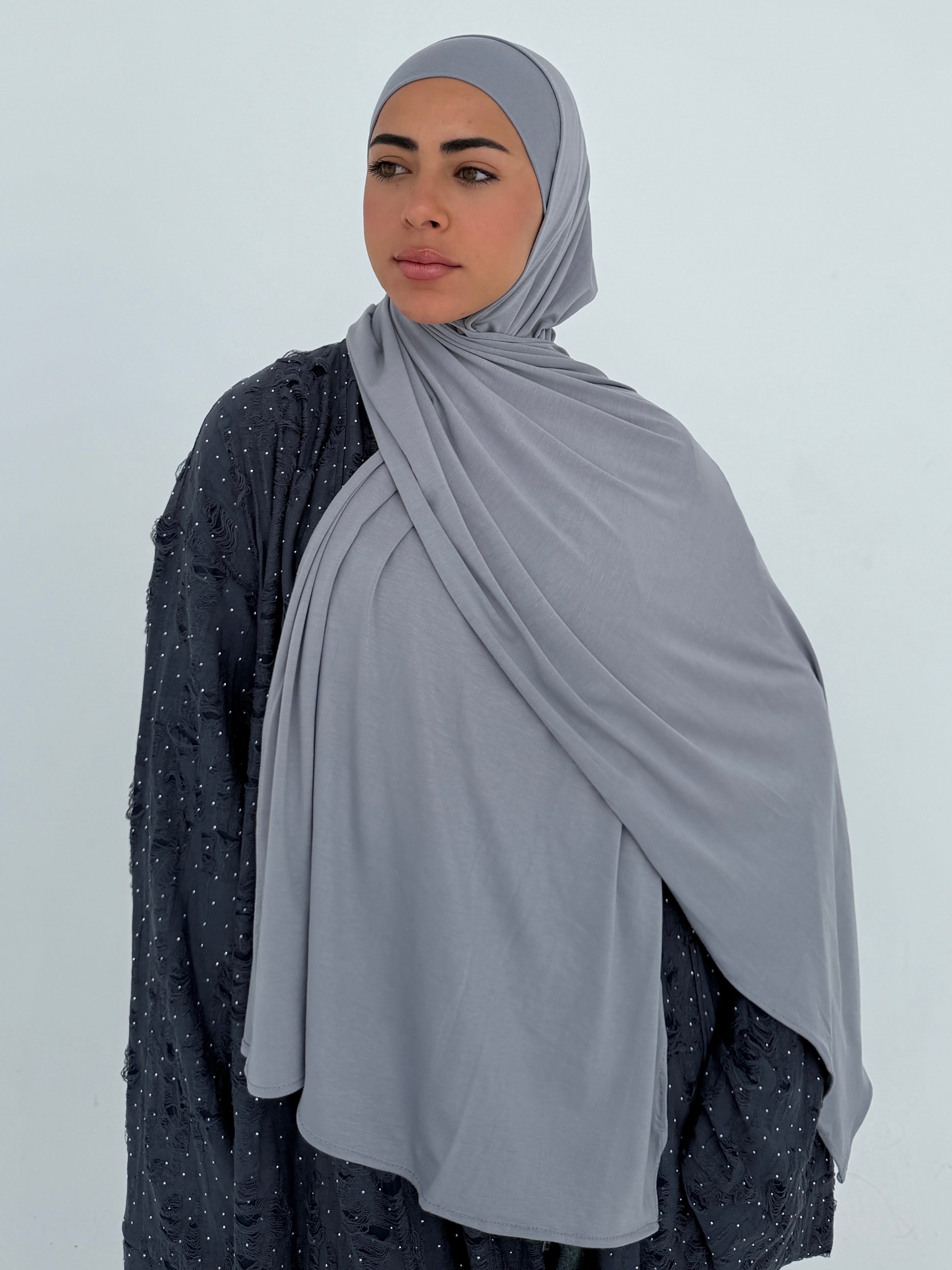 Grey jersey with bandana