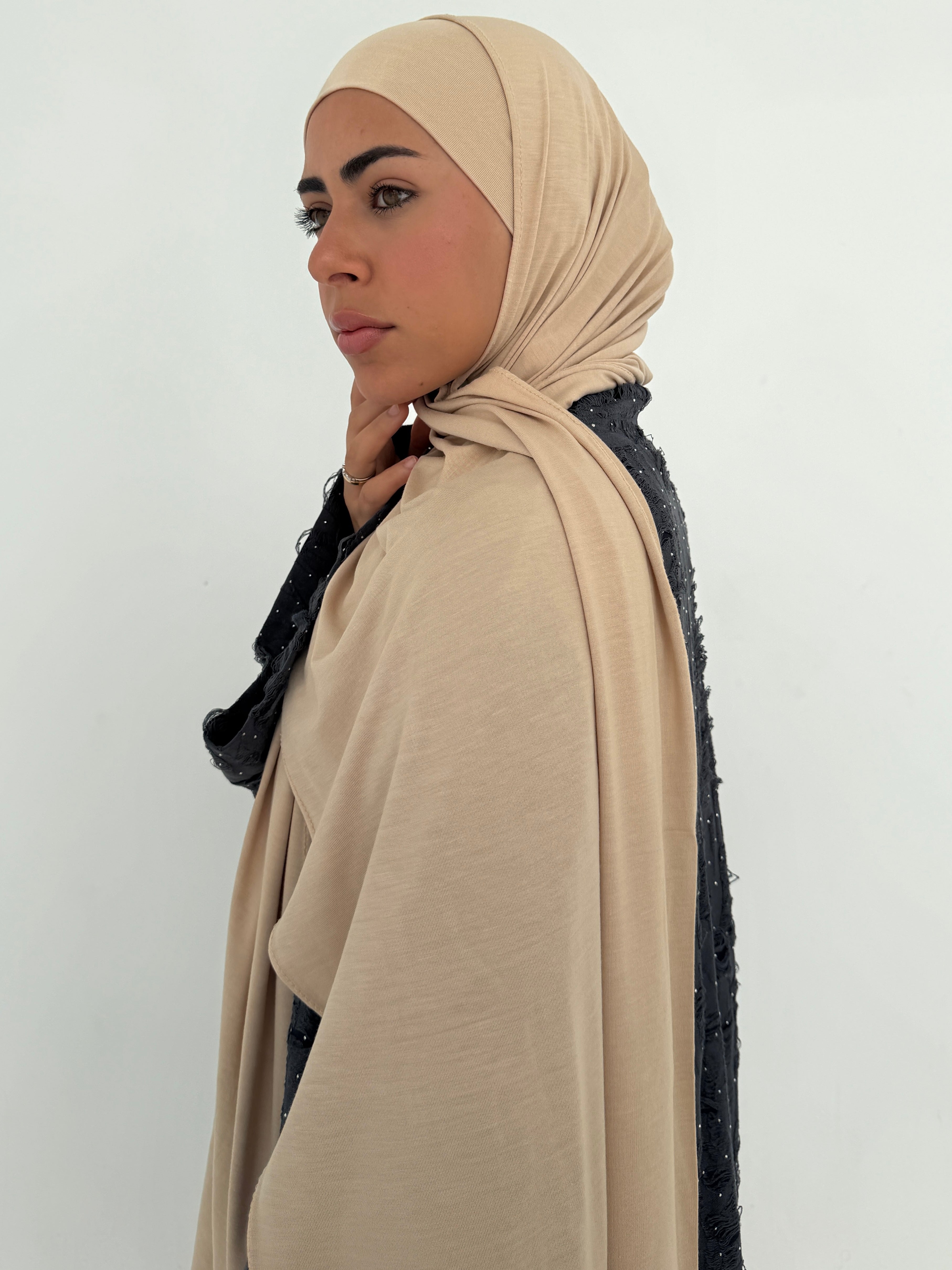 Beige jersey with bandana