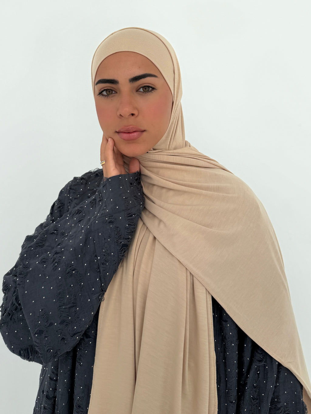 Beige jersey with bandana