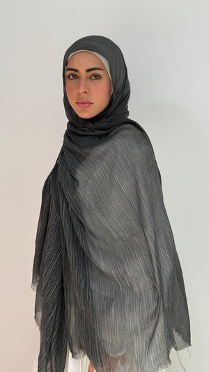 Black Ruffled Cotton - Tuline