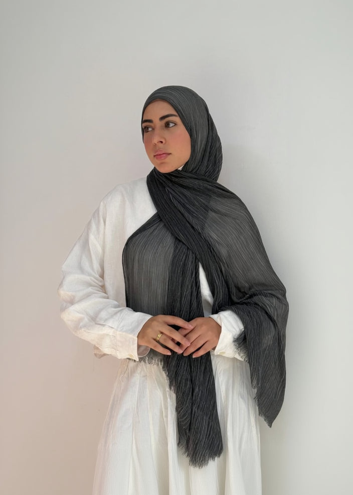 Black Ruffled Cotton - Tuline